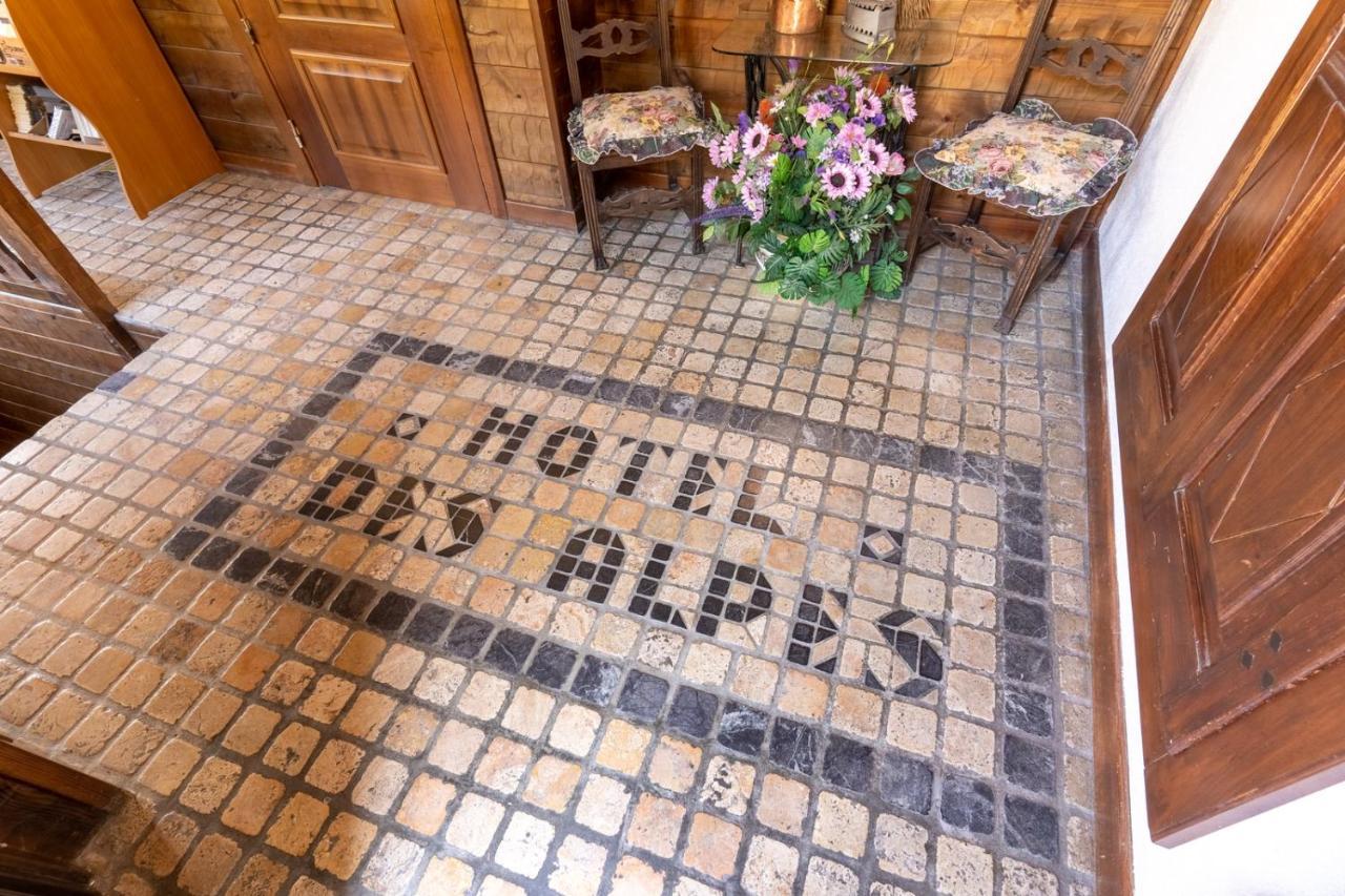 Hotel Des Alpes Saint-Rhemy-En-Bosses Buitenkant foto