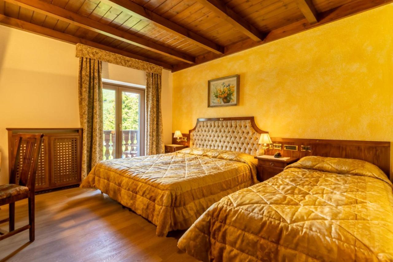 Hotel Des Alpes Saint-Rhemy-En-Bosses Buitenkant foto