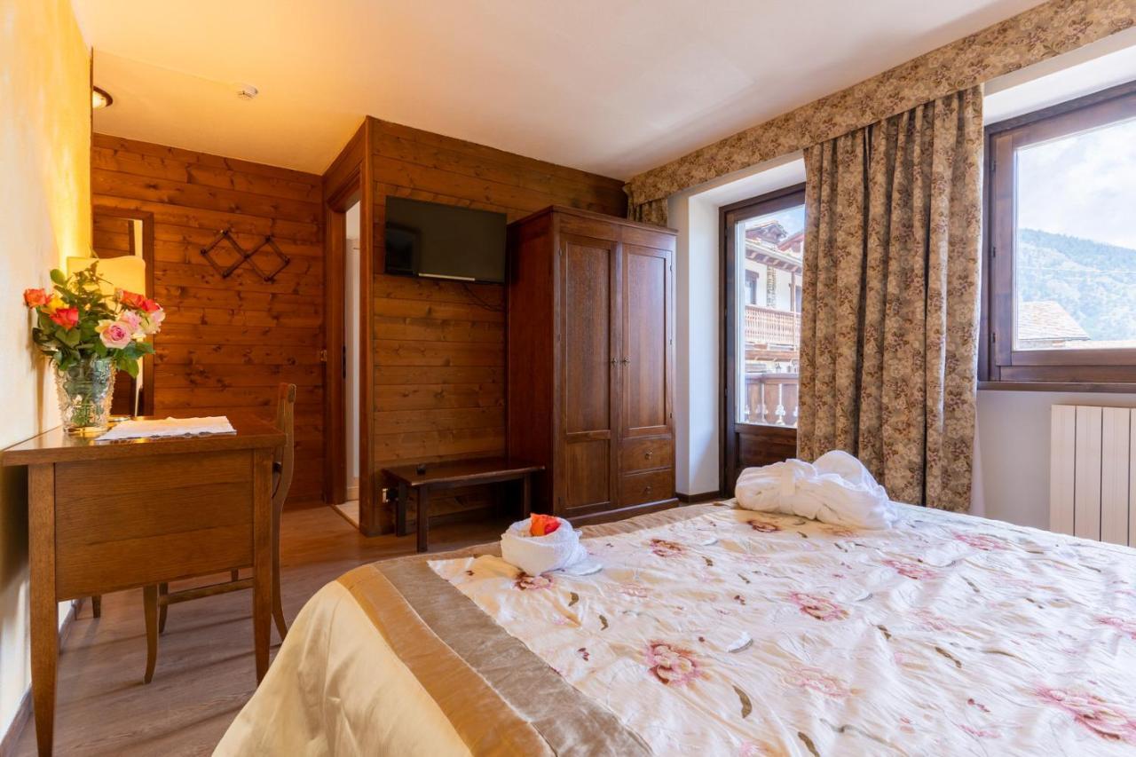 Hotel Des Alpes Saint-Rhemy-En-Bosses Buitenkant foto