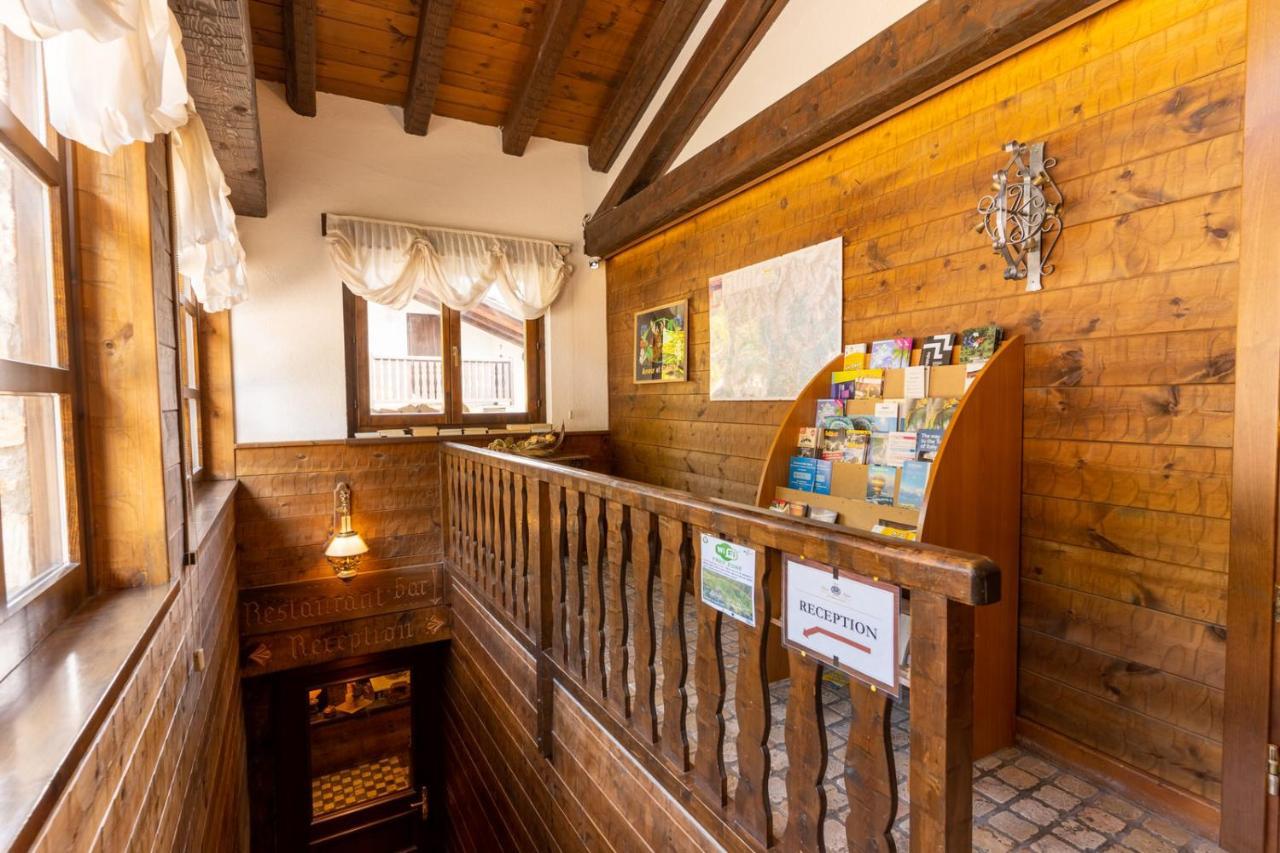 Hotel Des Alpes Saint-Rhemy-En-Bosses Buitenkant foto