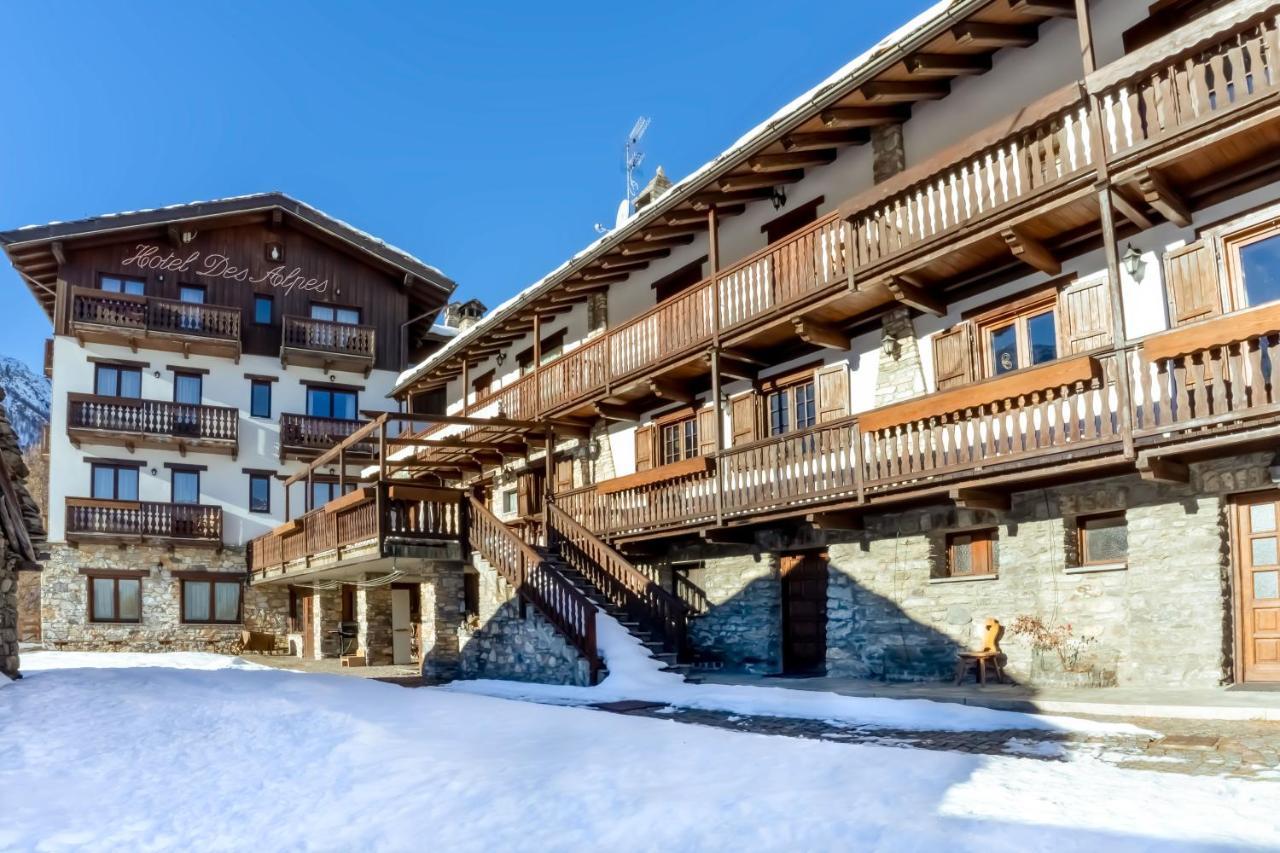 Hotel Des Alpes Saint-Rhemy-En-Bosses Buitenkant foto