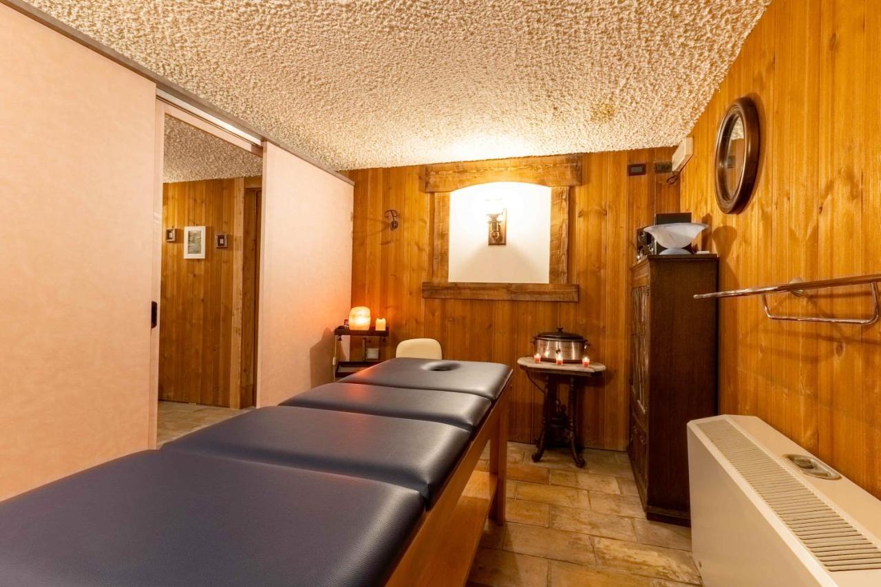 Hotel Des Alpes Saint-Rhemy-En-Bosses Buitenkant foto